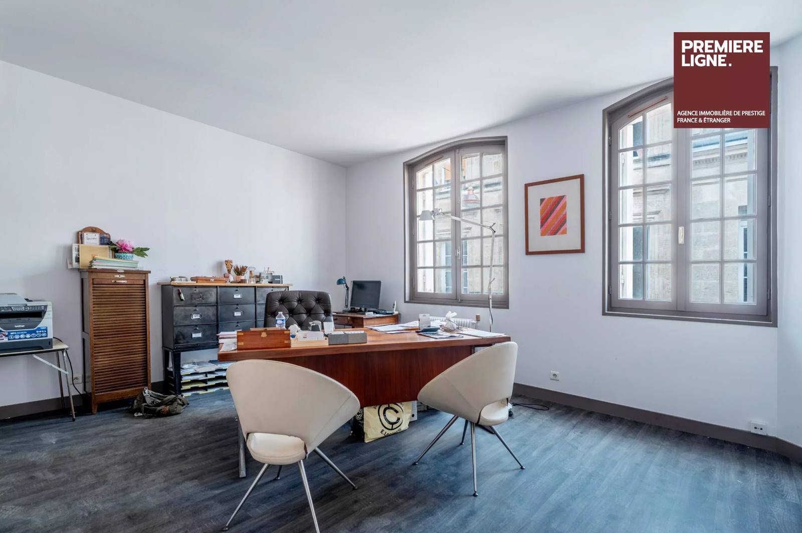 Très bel immeuble en pierre situé dans une rue calme des Chartrons. — photo 3